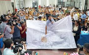 nguoi dan dua ra khieu nai da lau ve quy hoach dia phuong trong chuyn doi lau ngay khong ai pha nhoi.jpg